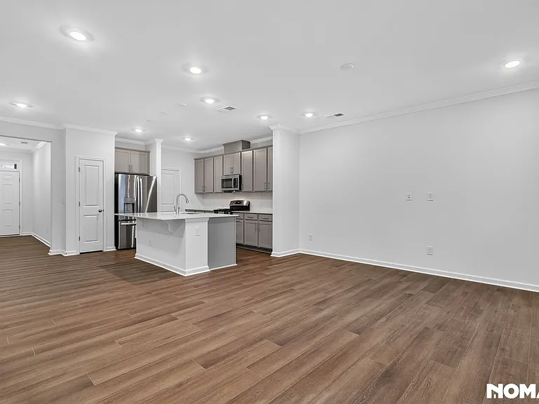 104 Tree Moss Ct — Photo 11