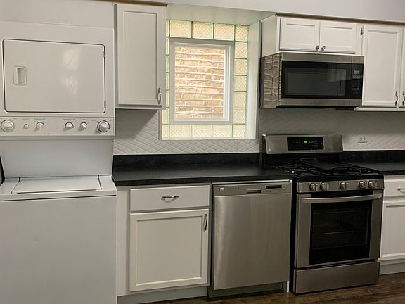 3rd image of 1625 N Richmond St #1
