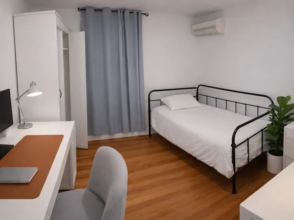 27 Walter Ave, Highland Park, NJ 08904