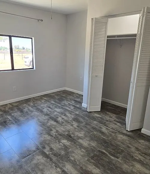 2041 Darby St #1-3 — Photo 8