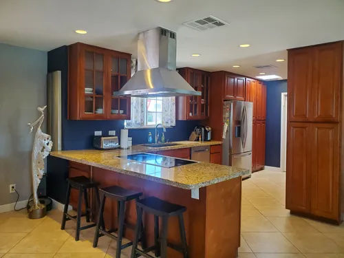 4503 W Loma Ln Photo 1