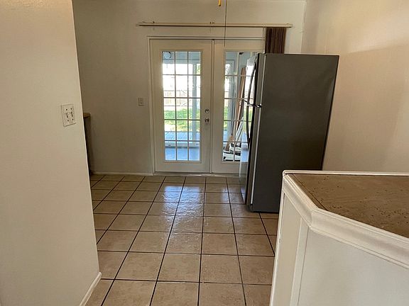4th image of 573 73rd Ave N #A