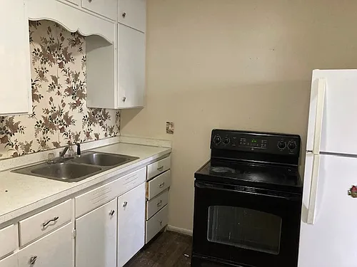 375 N Walnut St #2 Photo 1