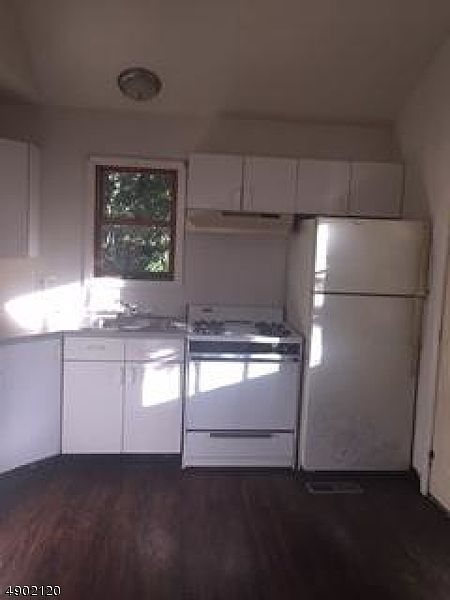 1st image of 25 Northwestern Trl