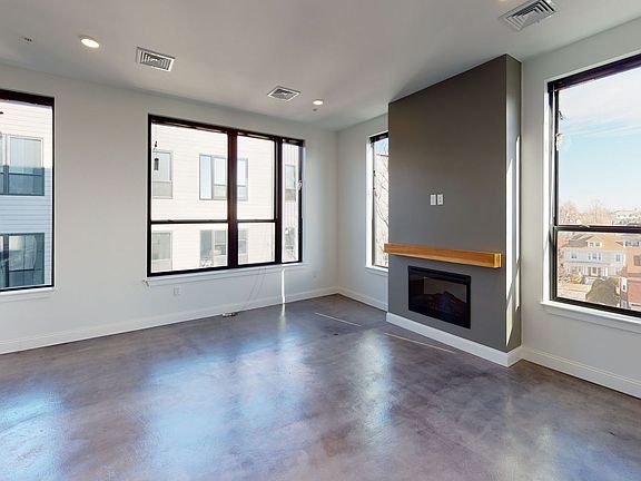5th image of 28 Mechanic St Unit 403
