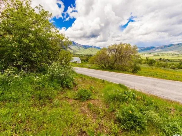 4033 E Nordic Valley Dr, Liberty, UT 84310