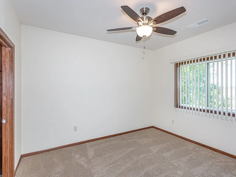 3715 Hohensee Dr — Photo 22