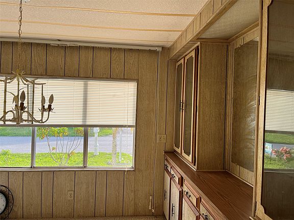 5th image of 2390 SW Sw 84 Avenue