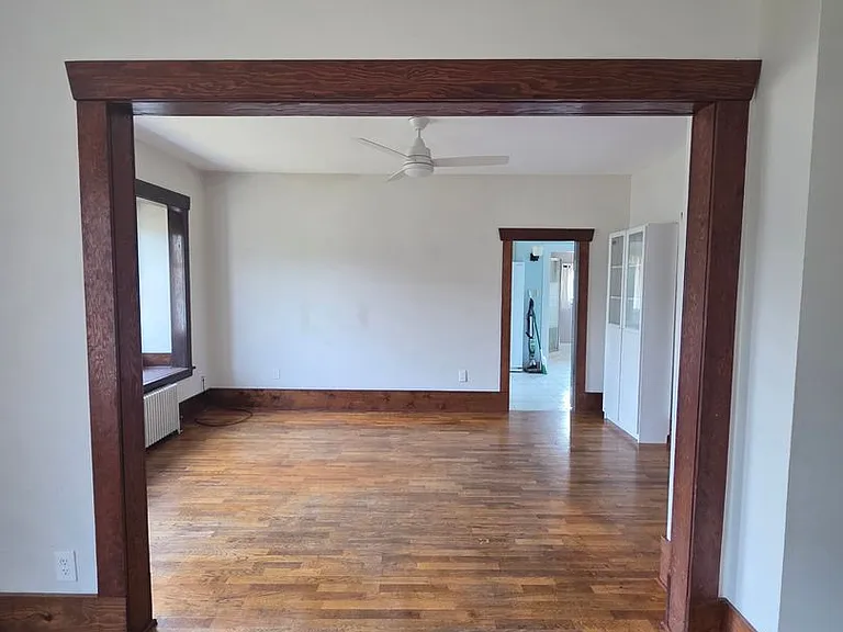 481 SW Cascade Ave — Photo 6