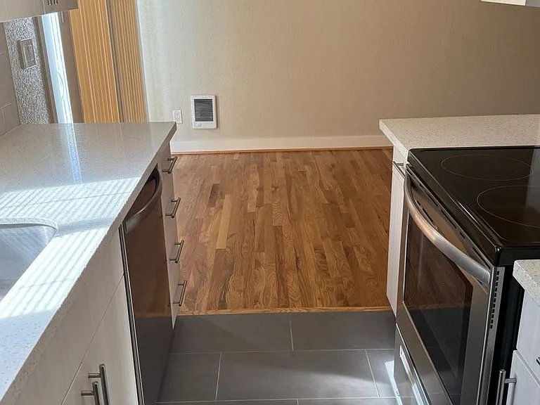10317 NE Hoyt St — Photo 30