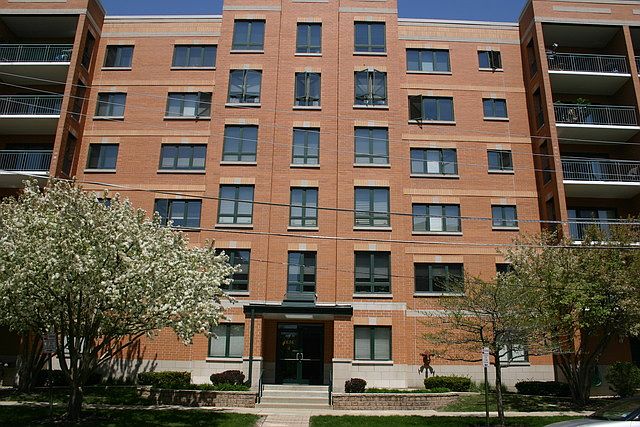 1st image of 1636 Ashland Ave Unit 302