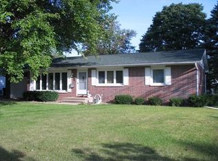 2300 Brookland Dr NE, Cedar Rapids, IA 52402