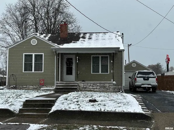 614 W Washington St, Benton, IL 62812