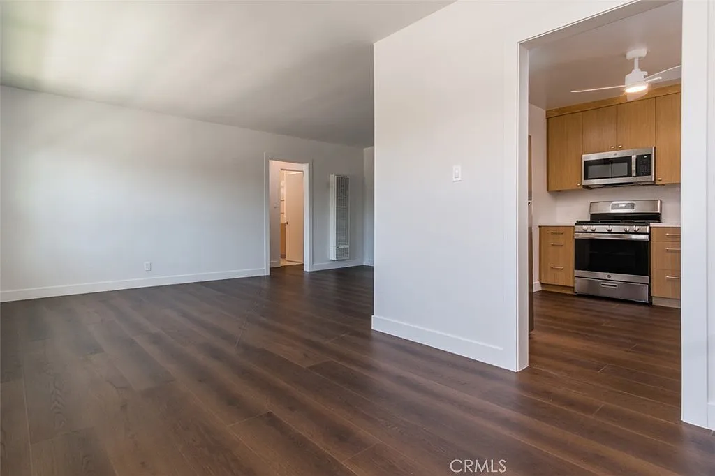 1 bed, 600 sqft, $2,300 — Photo 2