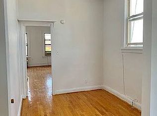 320 Powers St APT 4L, Brooklyn, NY 11211