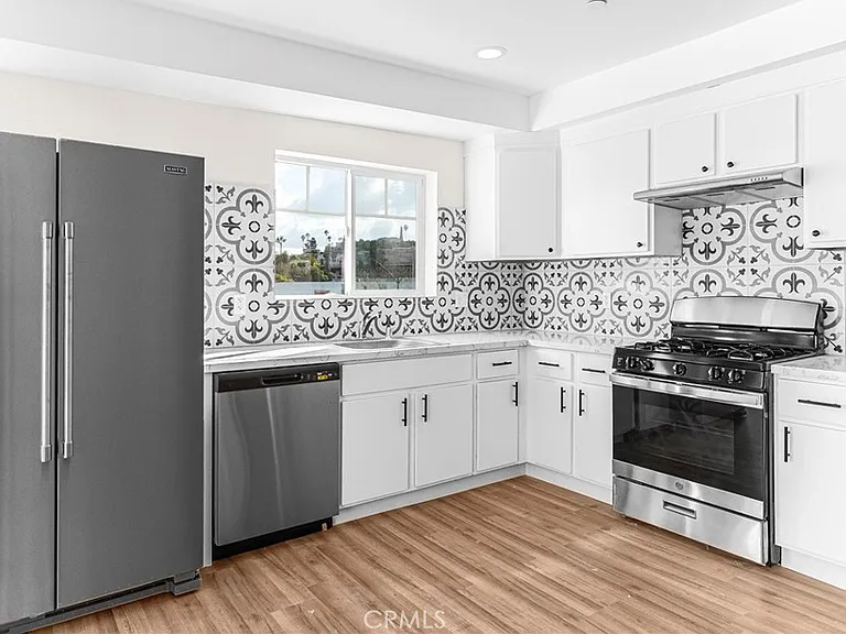 5639 Huntington Dr N #1 — Photo 9
