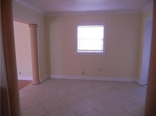 4th image of 5433 NE 6th Ave
