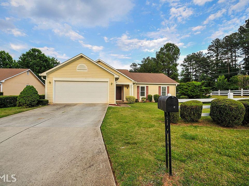 1st image of 3174 Regency Park Dr #1
