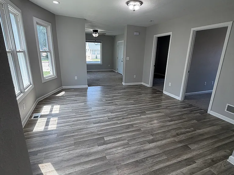 6527 30th Ave #1 — Photo 7