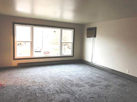 4th image of 1637 Harbor Ave APT 1