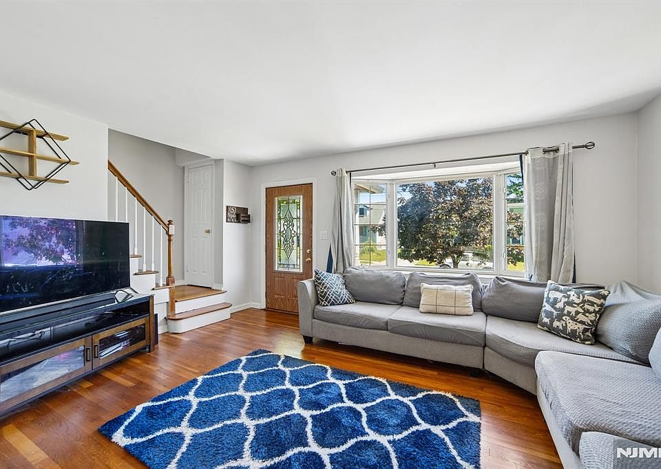 1 Hillside Ter, Wallington, NJ 07057 | Zillow