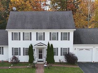 5 Poe Cir, Tyngsboro, MA 01879