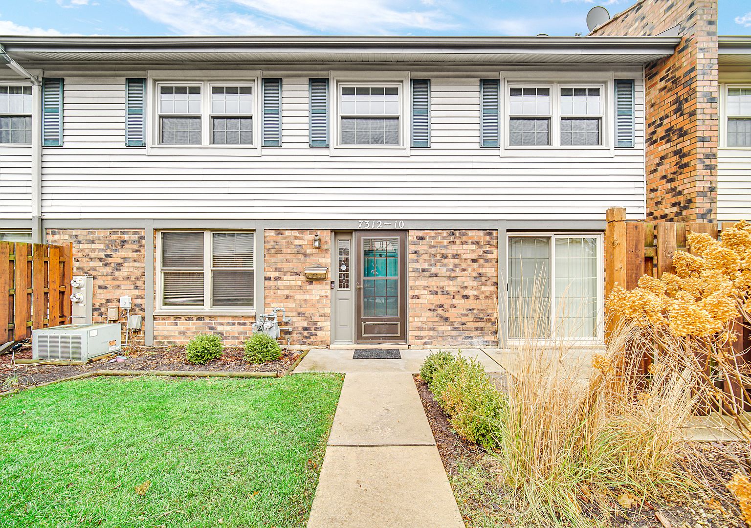 7312 Winthrop Way UNIT 10, Downers Grove, IL 60516 Zillow