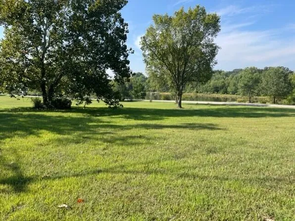 000 Erin Ave., Ava, MO 65608