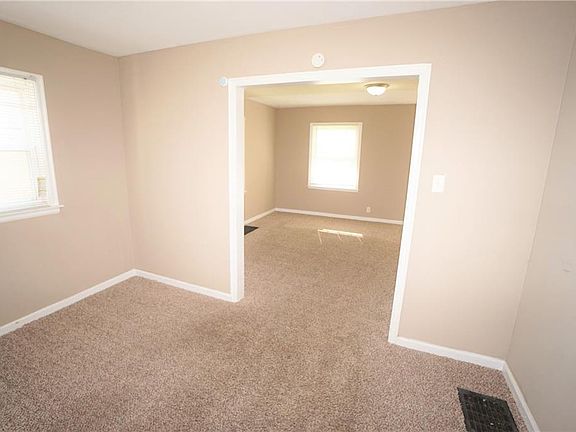 3rd image of 3369 Forest Manor Ave