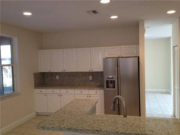 5th image of 1165 Falls Blvd
