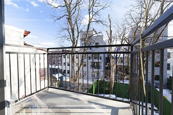 Rented by Brooklyn Group | media 10