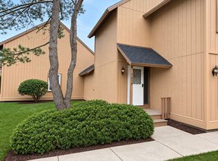 5858 Heatherridge Dr #5858, Gurnee, IL 60031