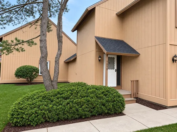 5858 Heatherridge Dr #5858, Gurnee, IL 60031