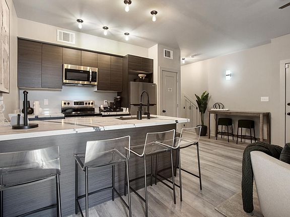 Kitchen bar