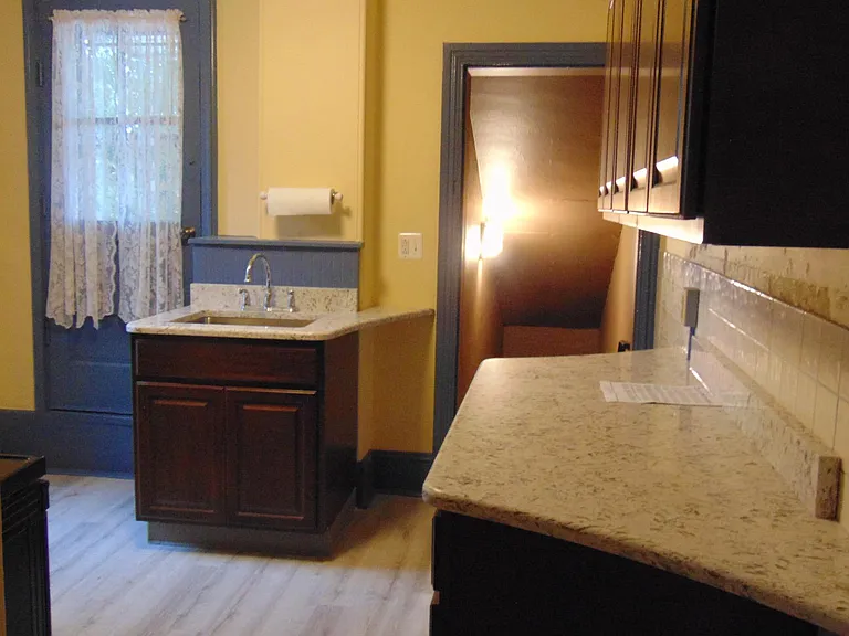 305 Gay St — Photo 2