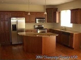 4711 Watermark Dr, Champaign, IL