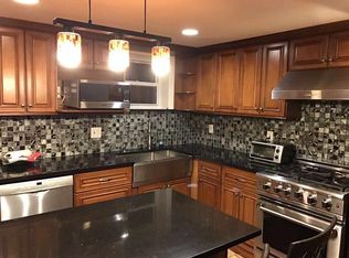 227 8th St, Jersey City, NJ 07302