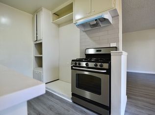 11255 Camarillo Street, North Hollywood, CA 91602