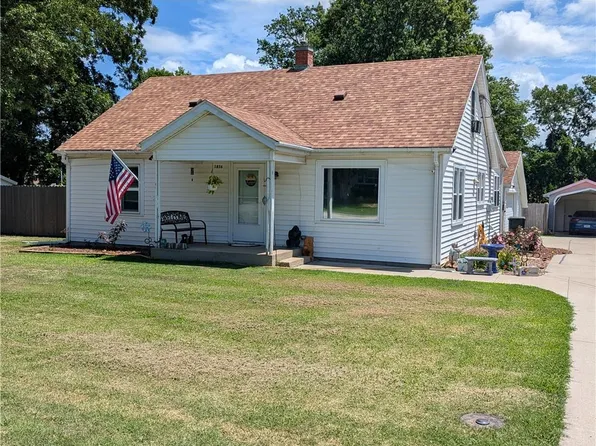 1836 N Washington St, Nevada, MO 64772