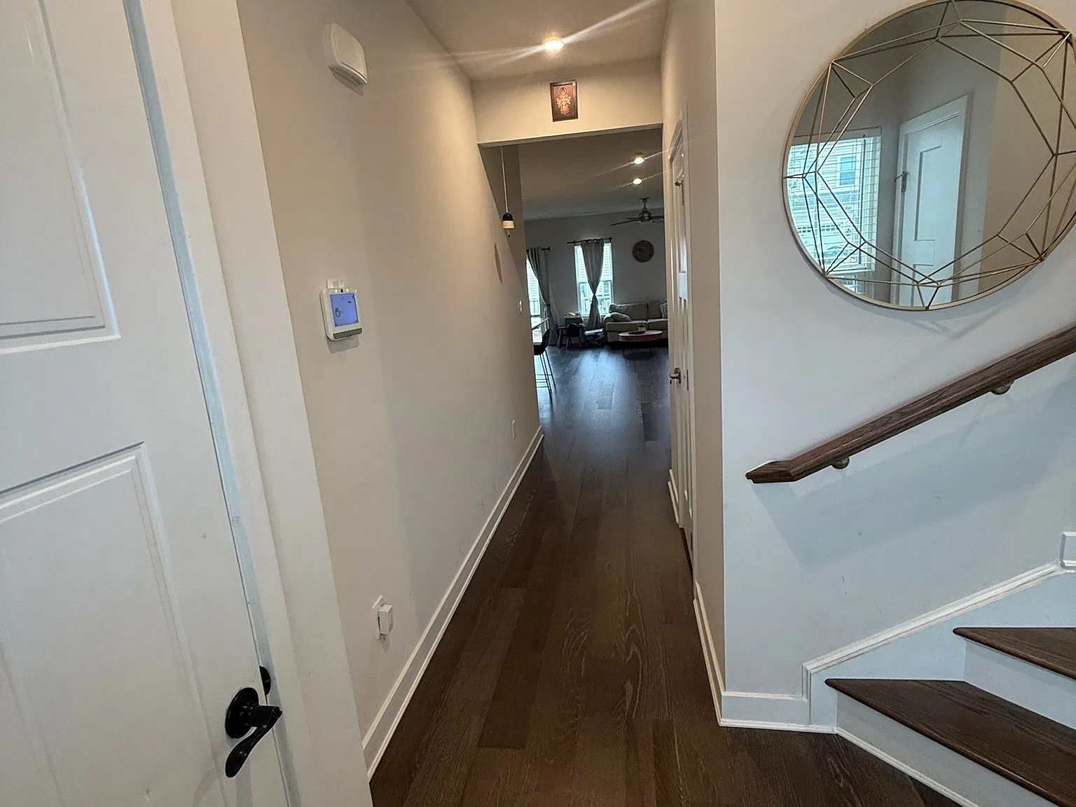 3 bed, 2.5 bath, 2550 sqft, $2,950 — Photo 2