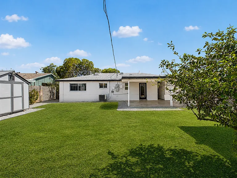 2526 W Orchid Ln — Photo 25