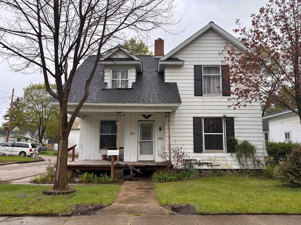 211 E Grove St, Greenville, MI 48838