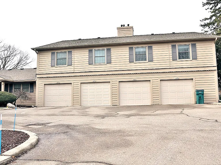 1340-1397 Compton Ct — Photo 69