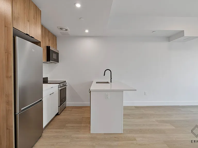 80 Linden Blvd #3A — Photo 7
