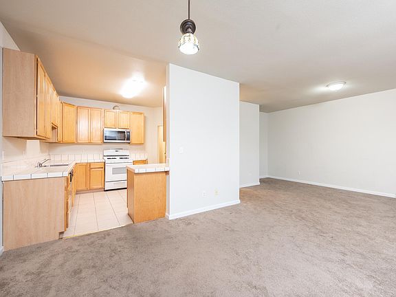 3rd image of 2360 19th Ave APT A