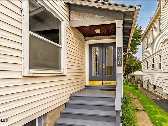 2nd image of 688 Myrtle Ave #1