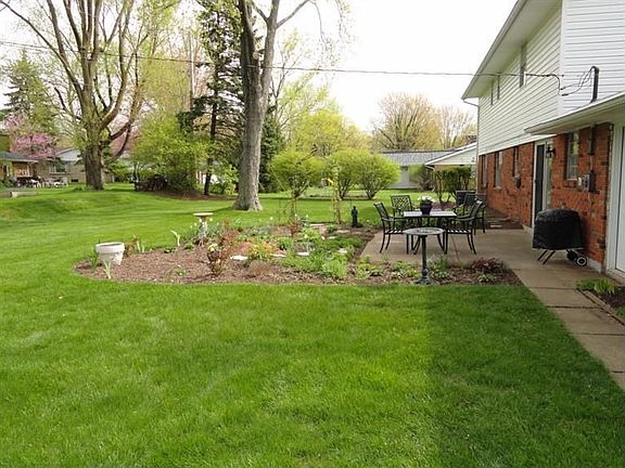 4th image of 5600 Royalwood Dr