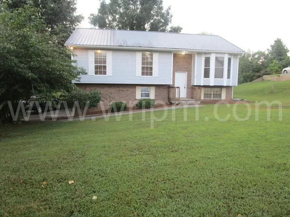 103 Twin Lakes Rd, Trussville, AL 35173