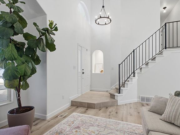 3rd image of 12151 S Andrew View Cir