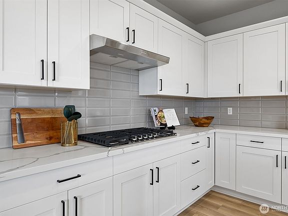 5th image of 2158 169th Street NE